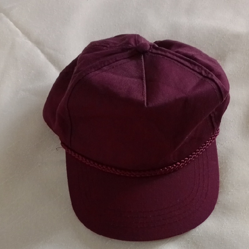 Vintage Basic 🌟🧐Burgundy Cap with Braided Detail